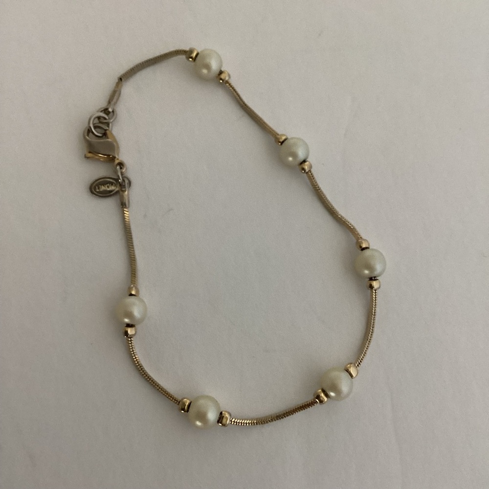 Monet Bracelet Gold Tone Glass Faux Pearl Minimalist Vintage 80s Feminine Bride